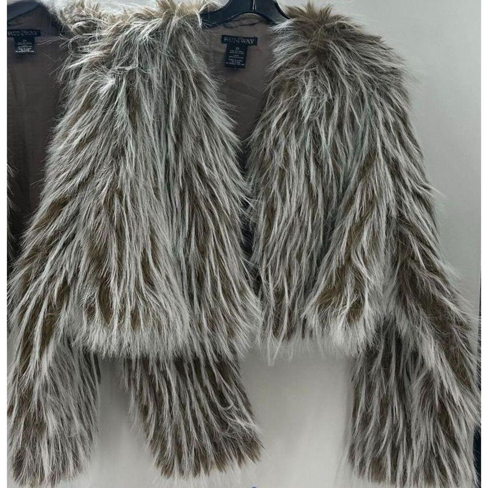 Runway 7 Faux Fur Cropped Jacket Coat White Brown Shag Size 2X Plush Winter